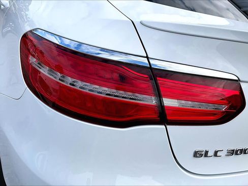 Used 2018 Mercedes-Benz GLC 300 4MATIC Coupe image 28