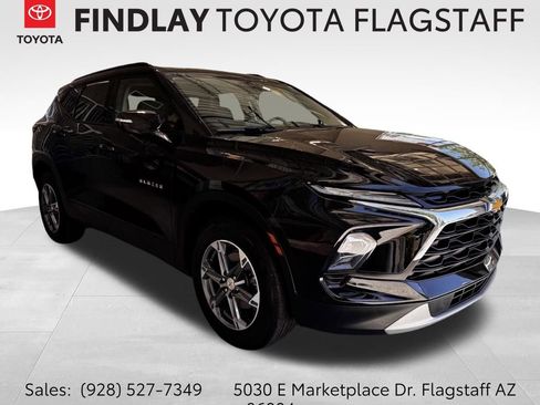 Used 2025 Chevrolet Blazer LT w/ Sound & Technology Package FWD image 1