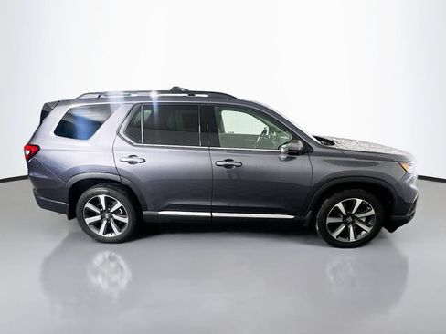Certified 2023 Honda Pilot Touring image 9