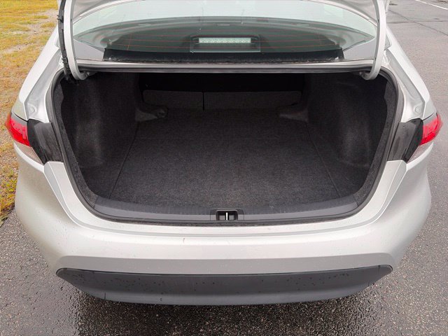 Used 2025 Toyota Corolla LE FWD image 6