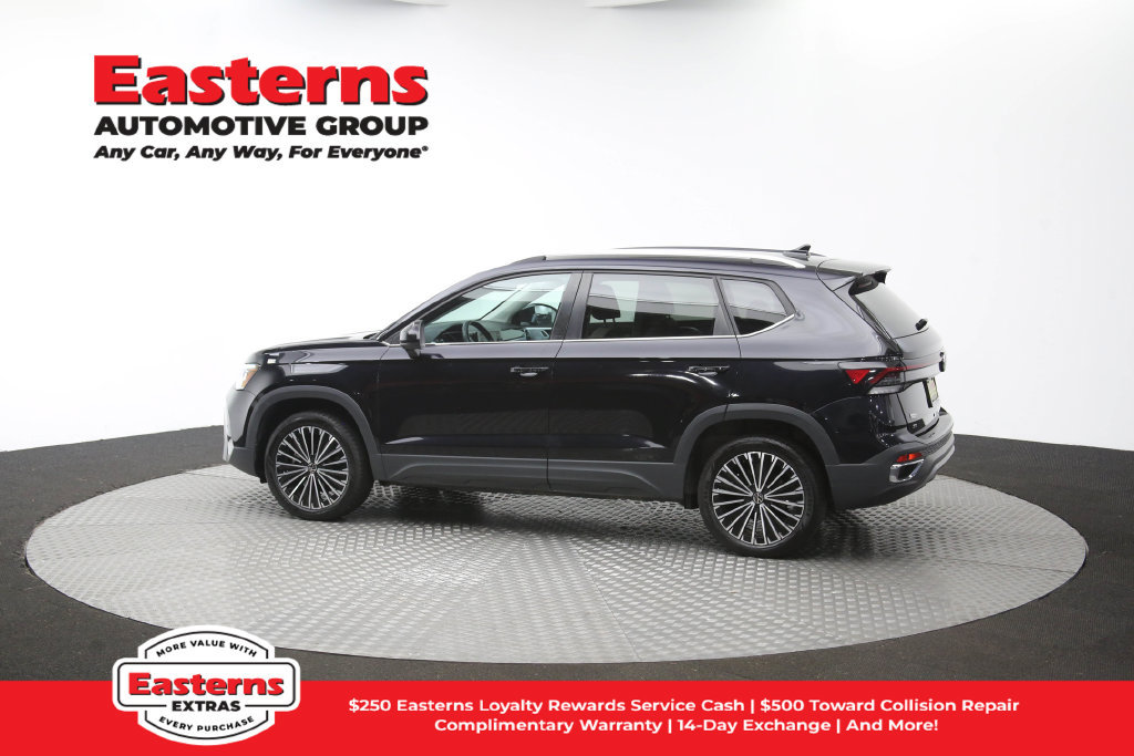 Used 2025 Volkswagen Taos SE FWD image 61