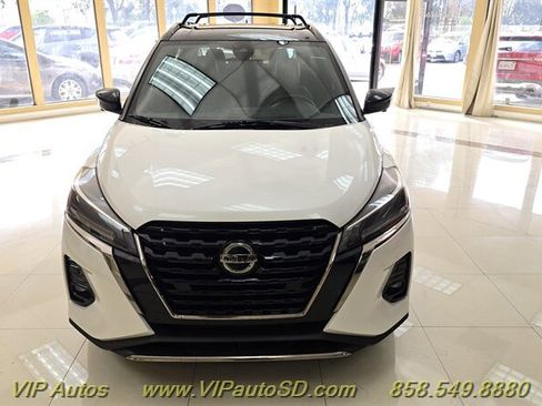 Used 2021 Nissan Kicks SR w/ SR Premium Package image 5
