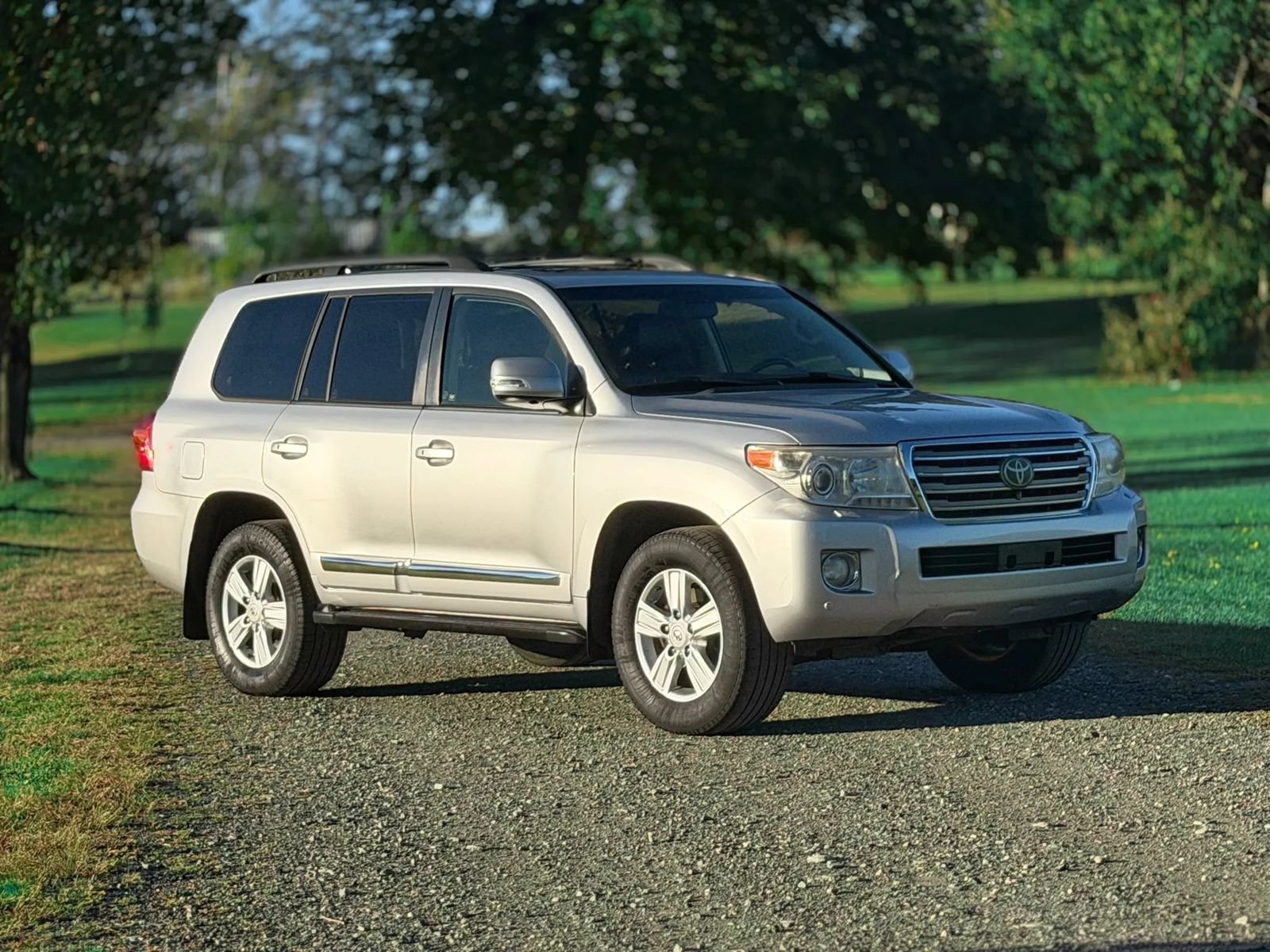 Used 2013 Toyota Land Cruiser AWD/4WD image 2