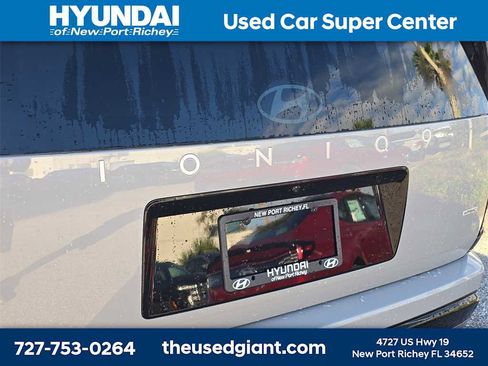 New 2026 Hyundai Ioniq 9 Limited image 13