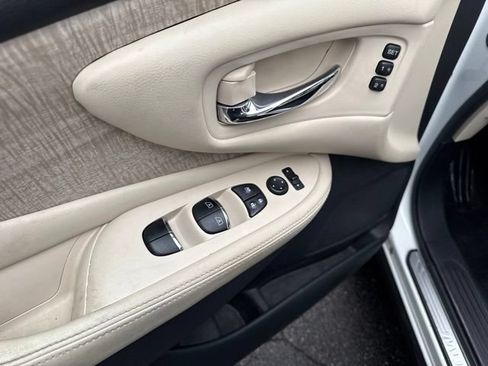 Used 2020 Nissan Murano SL w/ Moonroof Package AWD/4WD image 8
