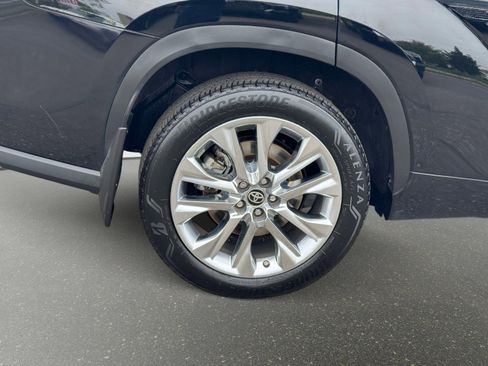 Used 2023 Toyota Highlander Limited AWD/4WD image 8