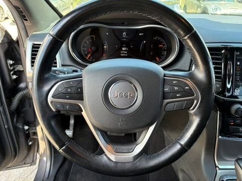 Used 2019 Jeep Grand Cherokee Altitude image 20