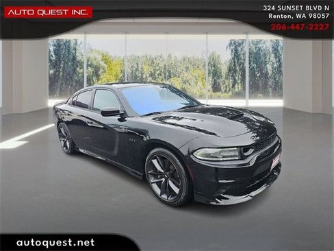 Used 2019 Dodge Charger Scat Pack w/ Navigation & Travel Group image 3