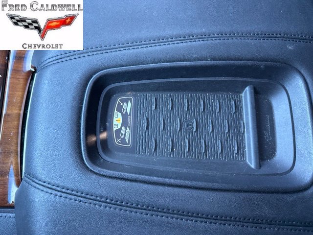 Used 2017 Cadillac Escalade Luxury AWD/4WD image 18