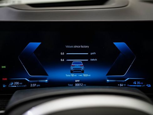 New 2026 BMW X5 xDrive50e w/ M Sport Package image 30