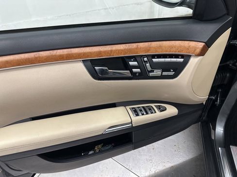 Used 2007 Mercedes-Benz S 550 image 10