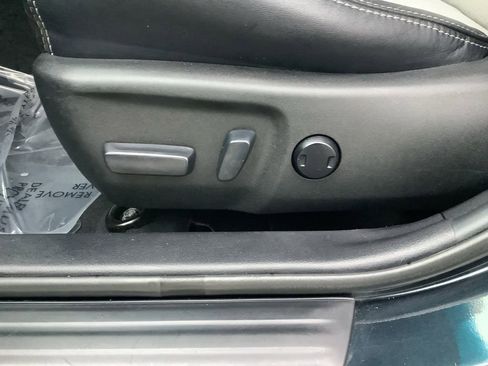 Used 2014 Toyota Camry SE image 25