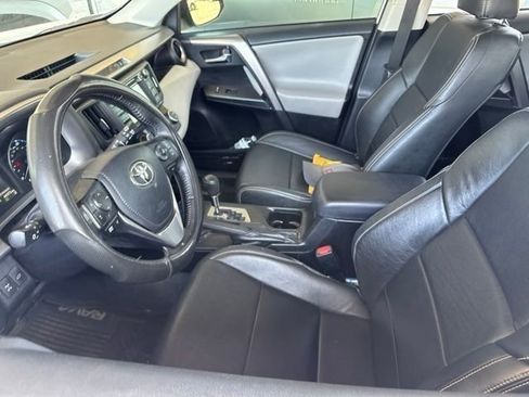 Used 2017 Toyota RAV4 XLE AWD/4WD image 3