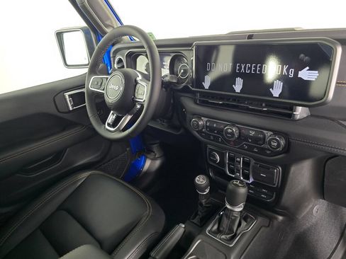 New 2026 Jeep Wrangler Unlimited Sahara w/ Whitecap Package AWD/4WD image 37