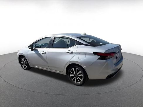 Used 2025 Nissan Versa SV image 10