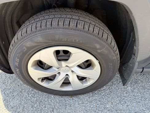 Certified 2022 Toyota RAV4 LE image 11