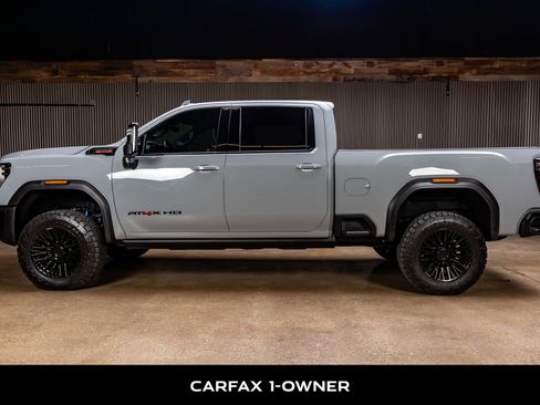 Used 2025 GMC Sierra 2500 AT4X image 5
