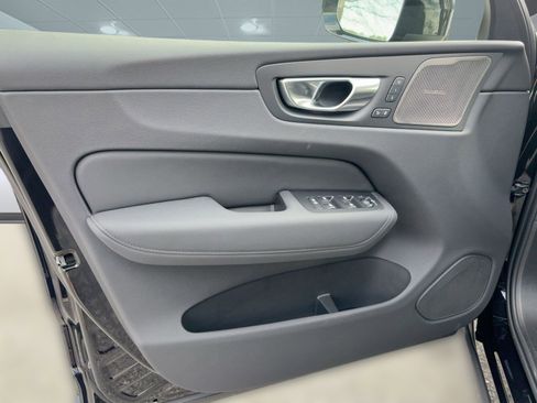 New 2026 Volvo XC60 B5 Ultra w/ Climate Package image 21