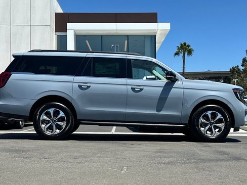 New 2027 Ford Expedition Max Active RWD image 2