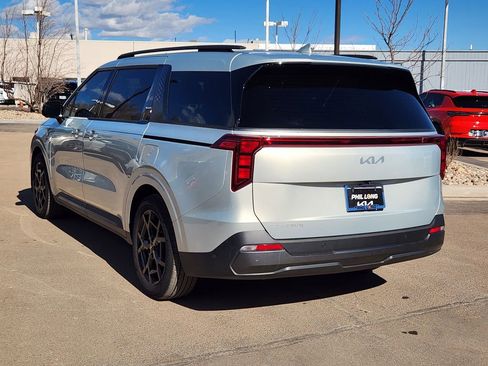 Certified 2025 Kia Carnival SX image 7