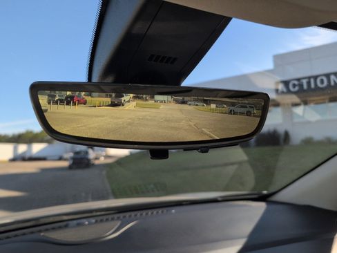 Used 2023 Buick Enclave Avenir w/ Avenir Technology Package image 40