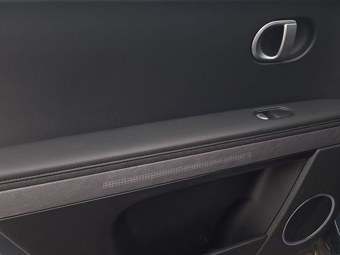 Certified 2024 Hyundai Ioniq 5 Limited AWD/4WD image 12