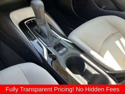 Used 2020 Toyota Corolla LE FWD image 29