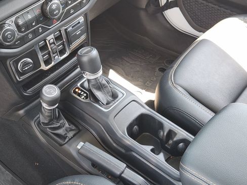 Used 2026 Jeep Gladiator Sport AWD/4WD image 16