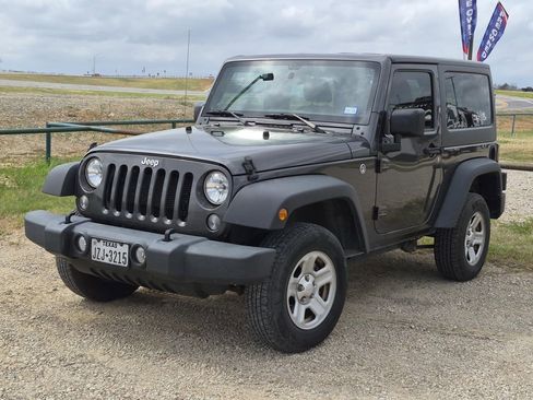 Used 2017 Jeep Wrangler Sport w/ Connectivity Group image 3