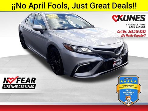 Used 2022 Toyota Camry XSE FWD image 1