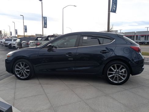 Used 2018 MAZDA MAZDA3 Touring image 8
