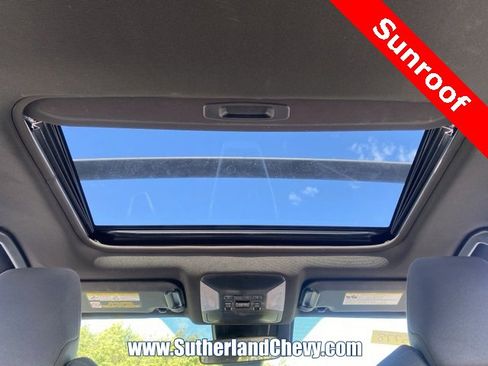 Used 2022 Toyota RAV4 SE image 46