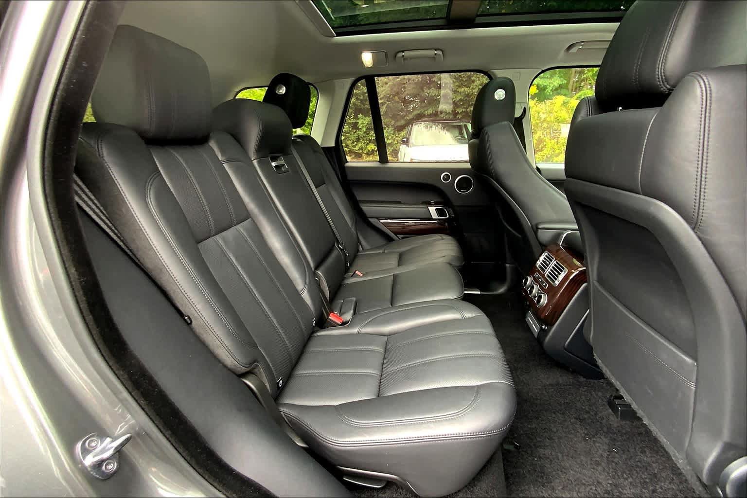 Used 2017 Land Rover Range Rover Supercharged AWD/4WD image 19