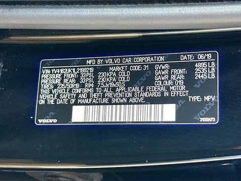 Used 2020 Volvo XC40 T5 Momentum w/ Protection Package Premier image 31