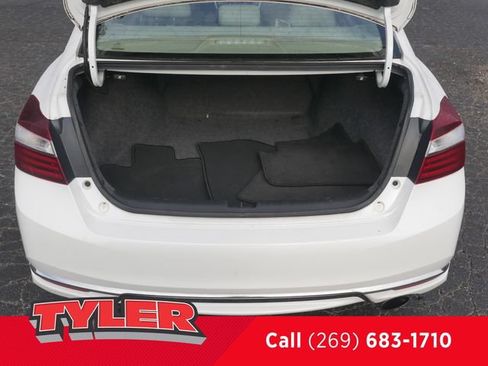 Used 2017 Honda Accord EX-L image 16