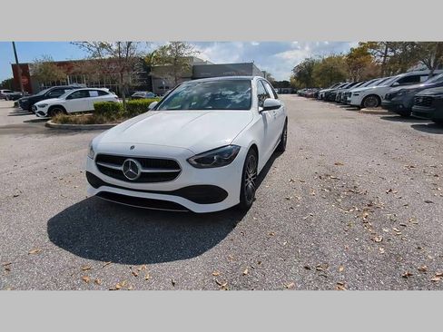 Used 2025 Mercedes-Benz C 300 4MATIC Sedan image 16