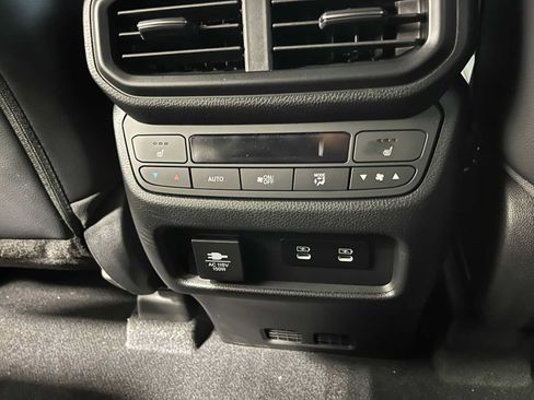 Used 2026 Honda Pilot TrailSport image 25