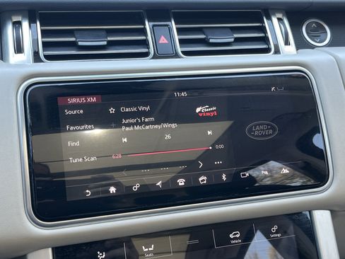 Used 2020 Land Rover Range Rover HSE image 6