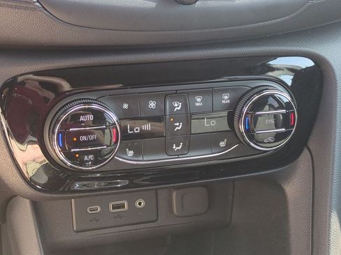 Used 2023 Buick Encore GX Select w/ Sport Touring Package FWD image 26