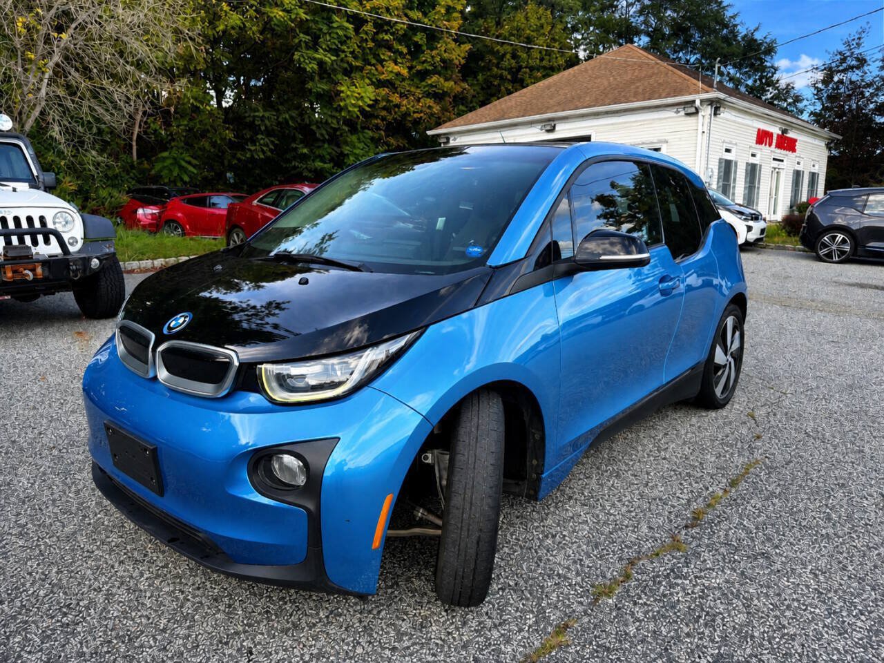 Used 2017 BMW i3 w/ Range Extender RWD image 2