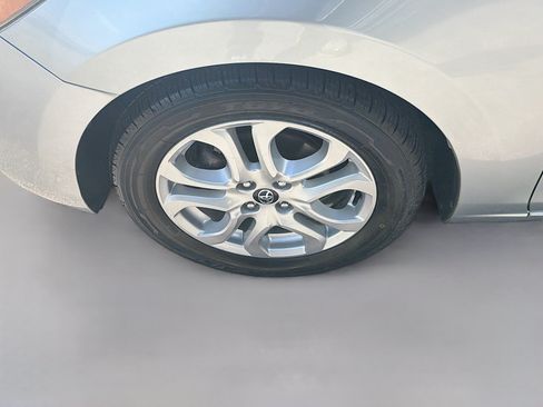Used 2018 Toyota Yaris iA FWD image 33