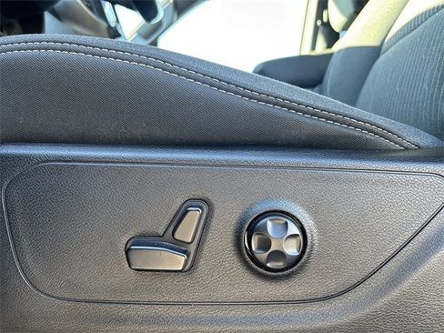 Used 2021 RAM 1500 Big Horn image 15