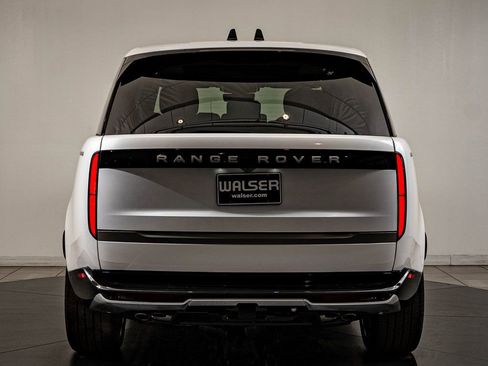 New 2026 Land Rover Range Rover Long Wheelbase SE AWD/4WD image 7