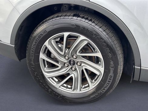 Used 2023 Lincoln Aviator 2WD image 9
