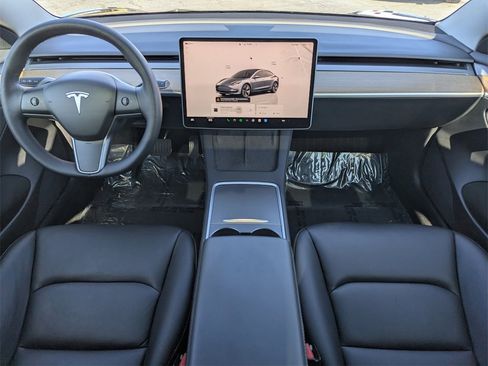 Used 2023 Tesla Model 3 Standard Range image 6