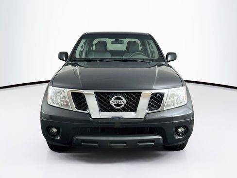 Used 2012 Nissan Frontier SV RWD image 2