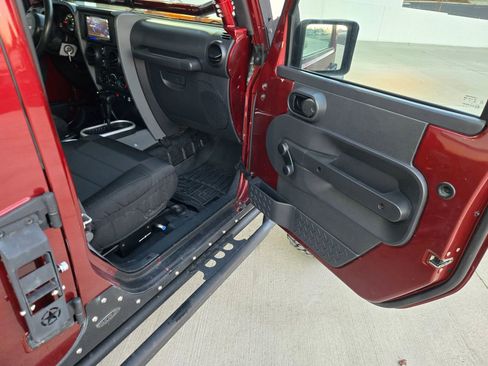Used 2007 Jeep Wrangler Unlimited X image 16