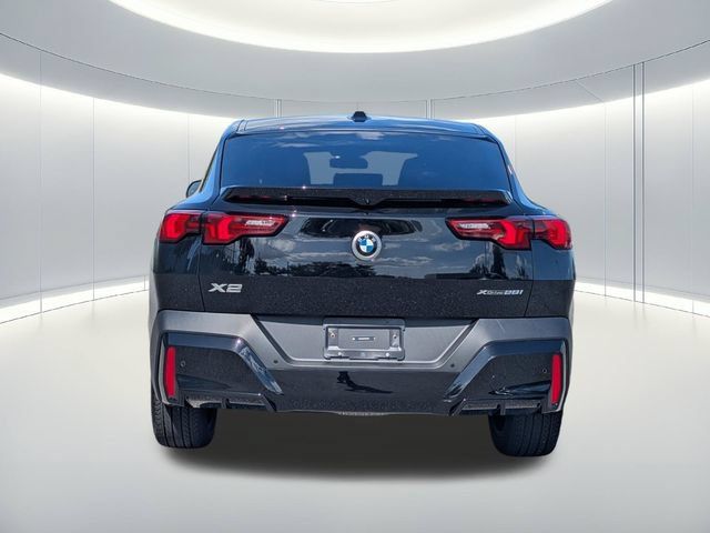 Used 2026 BMW X2 xDrive28i AWD/4WD image 4