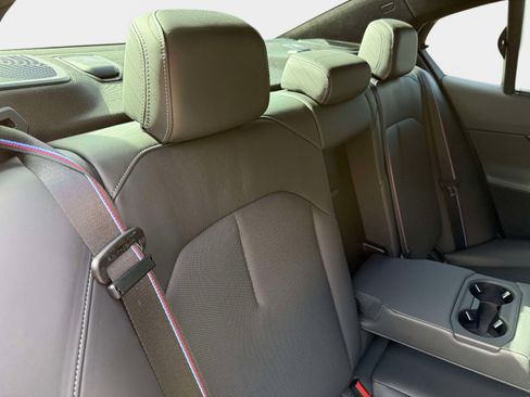 Used 2025 BMW M5 w/ Carbon Package image 31