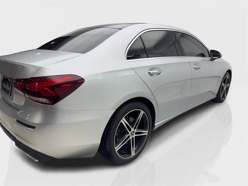 Used 2020 Mercedes-Benz A 220 image 13